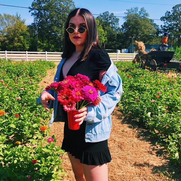 Meet your Posher, Alexa - Picture 1 of 1